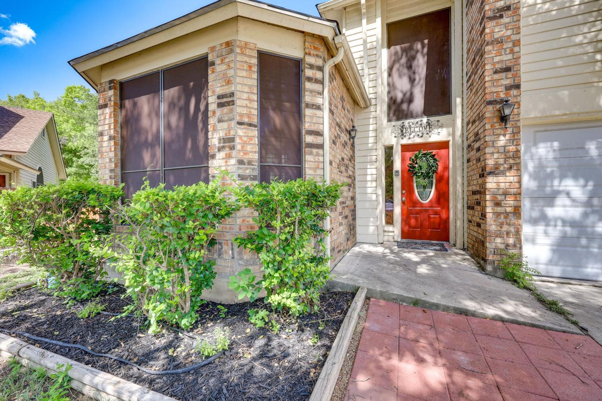 Spacious San Antonio Home Google Fiber, Game Room Exterior photo